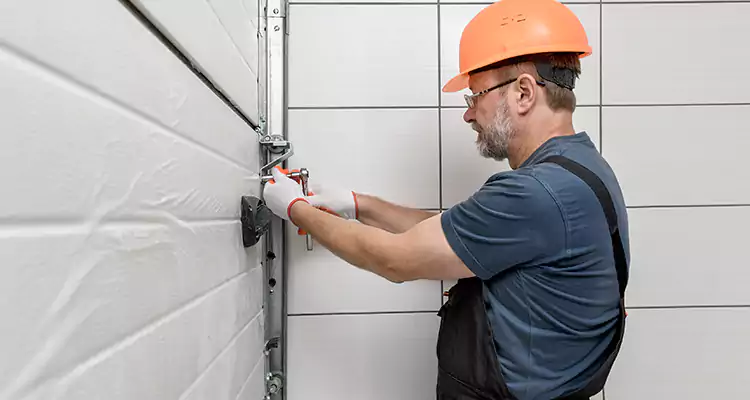 Emergency Garage Door Repair in Sanford, FL