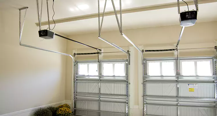 Residential Emergency Garage Door Repair in Sanford, FL