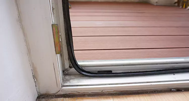 Why Choose Us for Leaking Sliding Glass Door Repair in Sanford, FL?