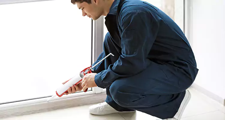 Window Glass Caulk Repair in Sanford, FL