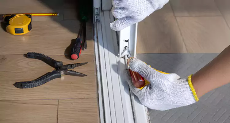 Closet Sliding Door Track Repair in Sanford, FL